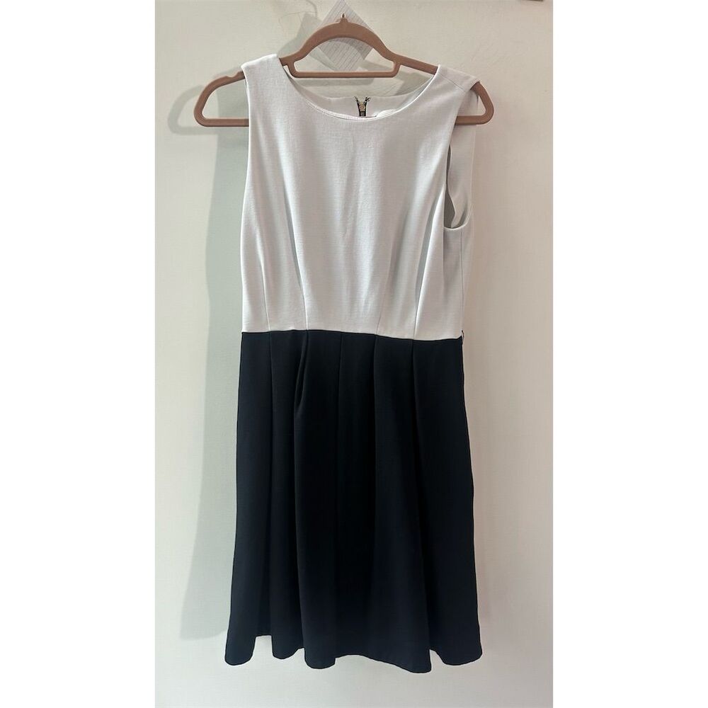 Kate Spade Black Skater Fit & Flare Knee Length Dress M. 1000